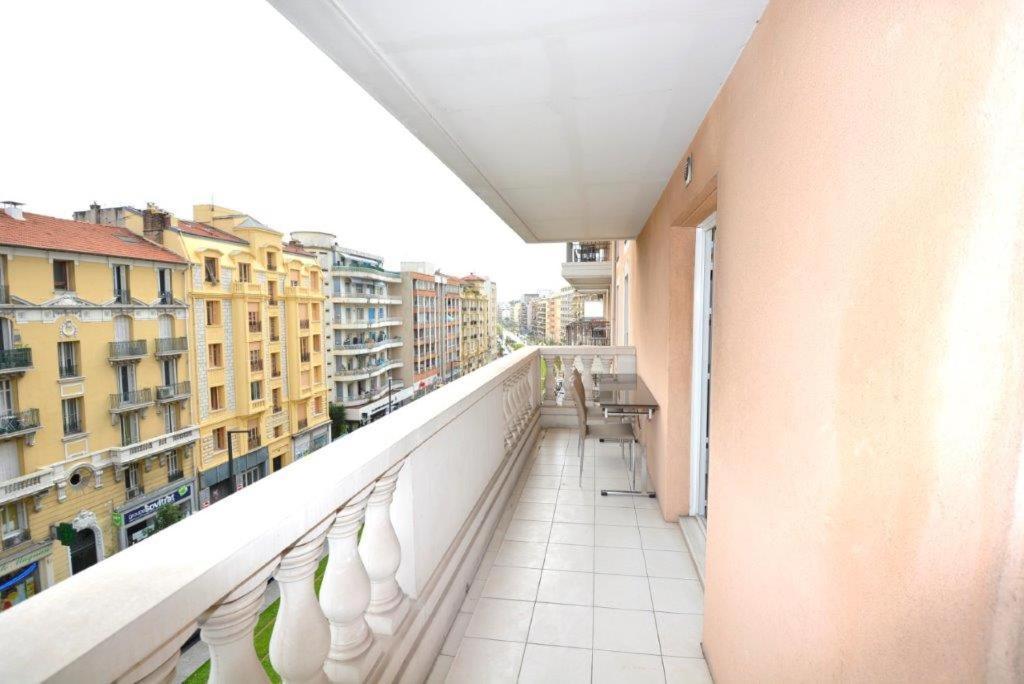 Palais Des Domes Piscine Et Parking Apartment Nice Exterior photo